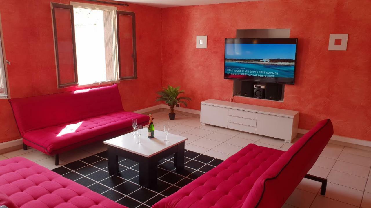 Villa Les Barons de Guers à Castelnau-de-Guers Extérieur photo